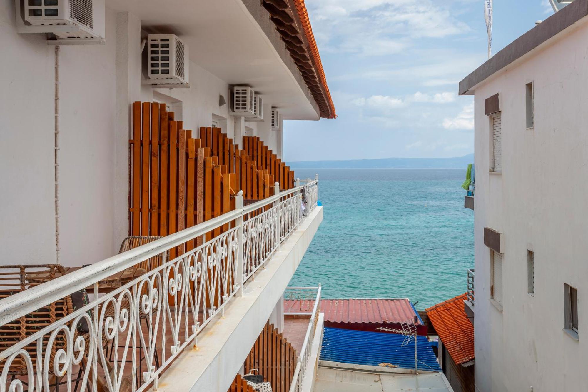 Aleksia Seaside Deluxe Apartment Pefkochori Exterior photo